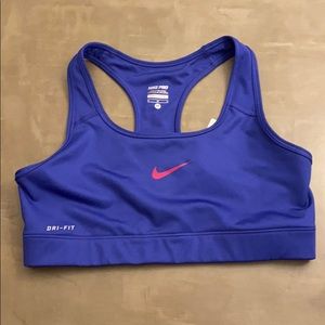 Nike sports bra M